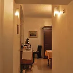 فندق مبيت وإفطار Royal 4*