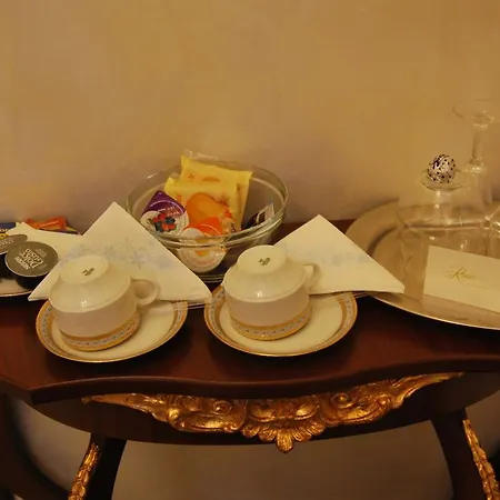 Royal Nocleg ze śniadaniem Rzym