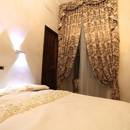 罗马皇家住宿加早餐旅馆 4*