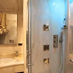 Royal 4*
